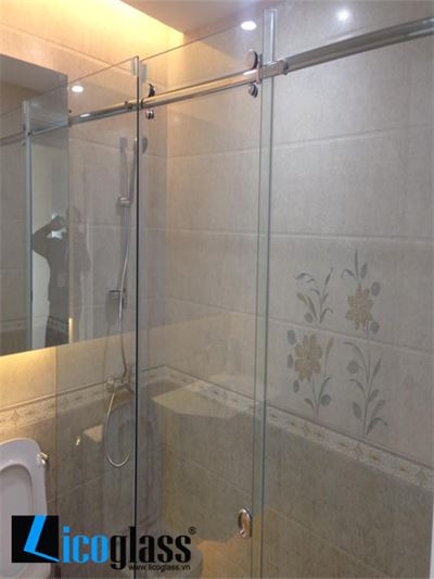 LẮP ĐẶT VÁCH TẮM KÍNH CỬA TRƯỢT CHUNG CƯ HÀ ĐÔ